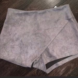 ✨NWT✨ LF suede skort